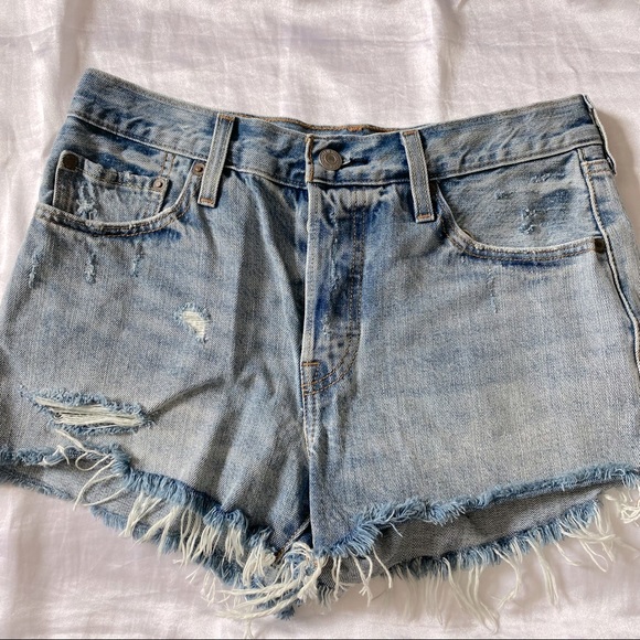 Levi’s 501 Denim Shorts - Picture 3 of 6